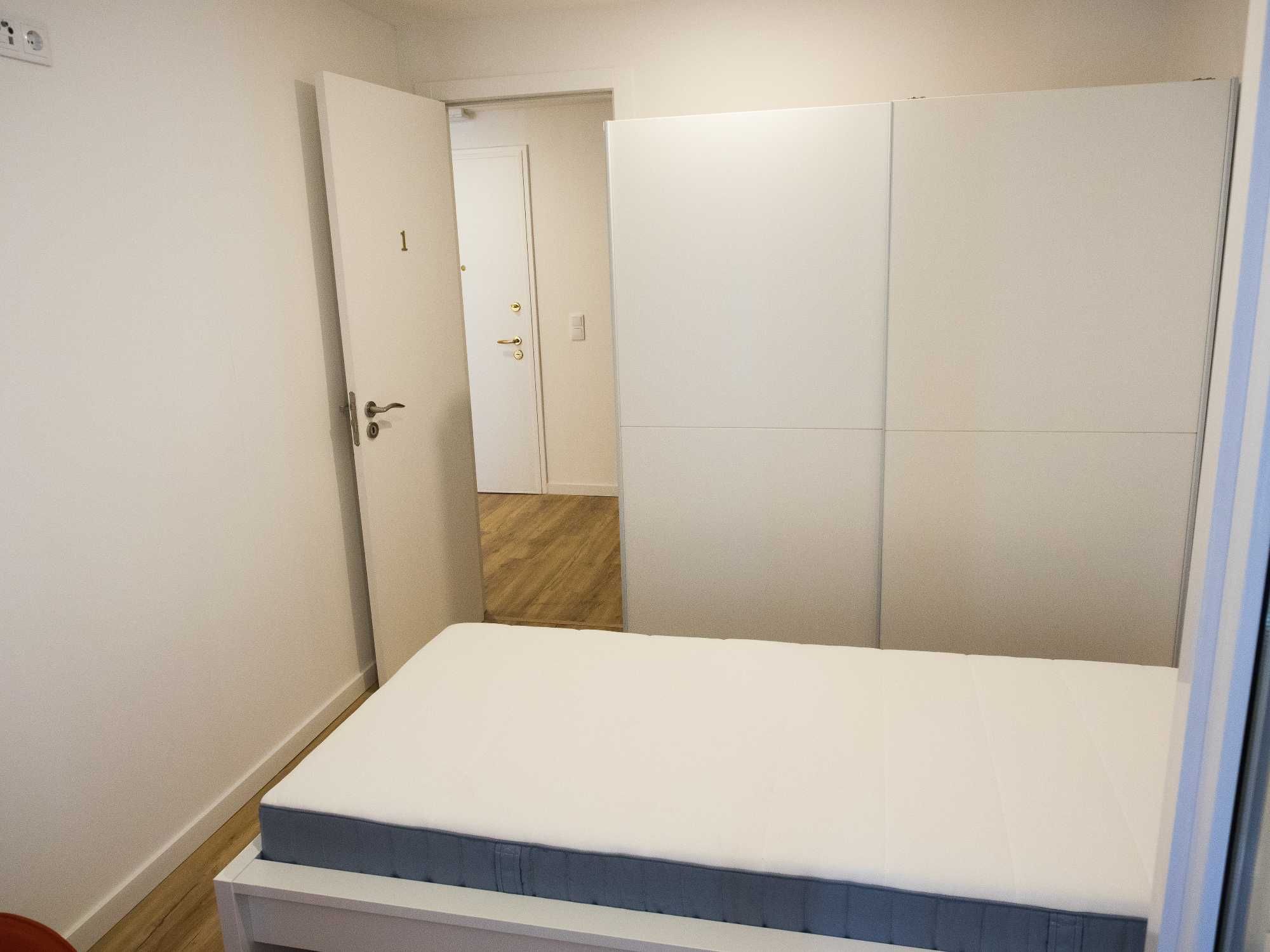 Quarto para estudante feminina – 11 m² com A/C! – Moscavide