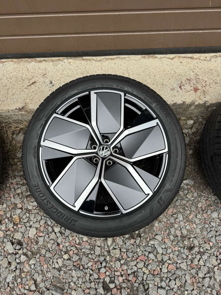 Диски VW Touareg 2024 R21 Leeds R-Line оригінал, без пробігу