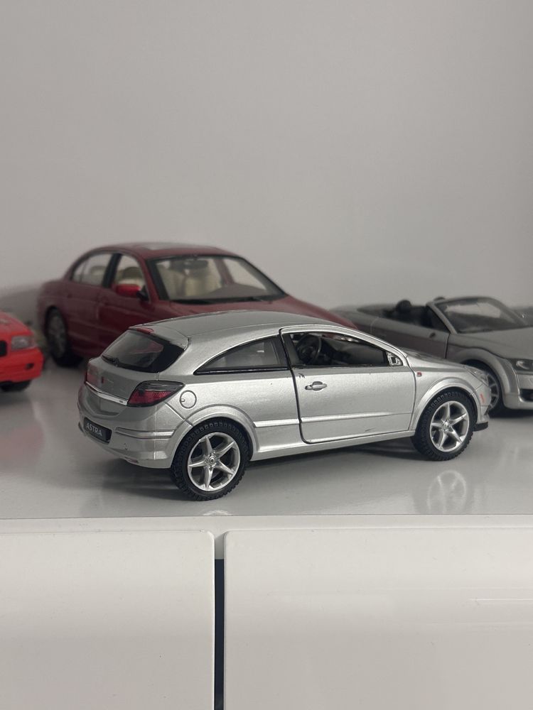 Welly opel astra saturn vauxhall 1/24