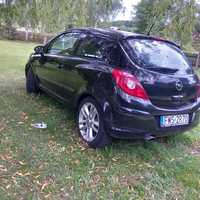 Opel Corsa 1.3 czarna perła felgi 17 cali uszkodzony