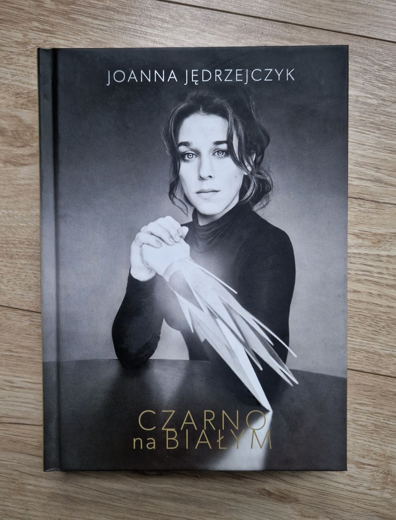 Joanna Jędrzejczyk "Czarno na Białym" biografia jak nowa