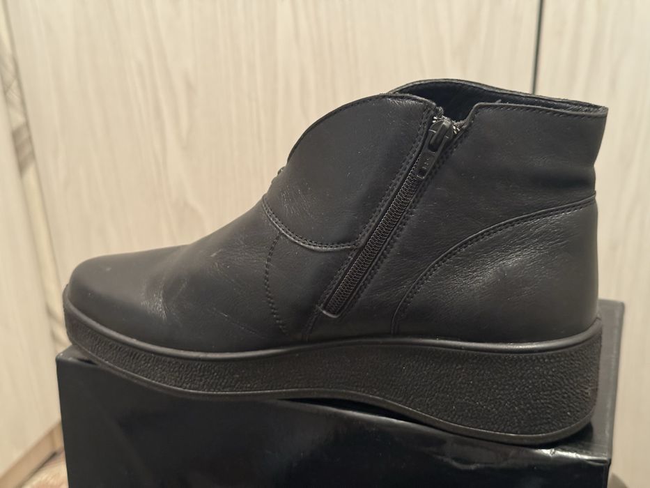 Жіночі шкіряні черевики  утеплені