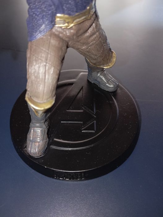 Estátua do Thanos da Marvel