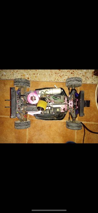Carro telecomando a nitro escala 1/8 55 cm