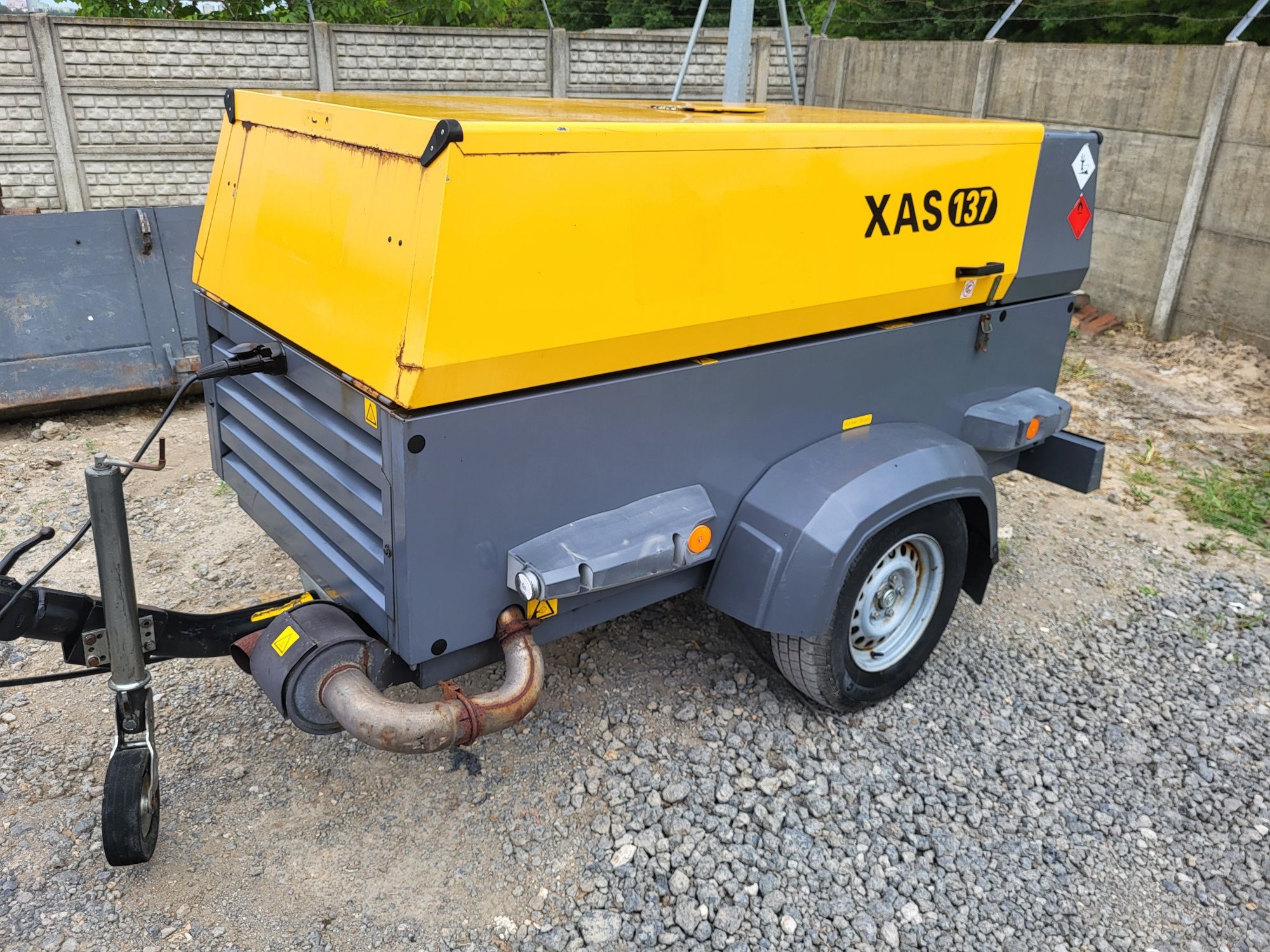 Kompresor Śrubowy Atlas Copco XAS 137 rok2014