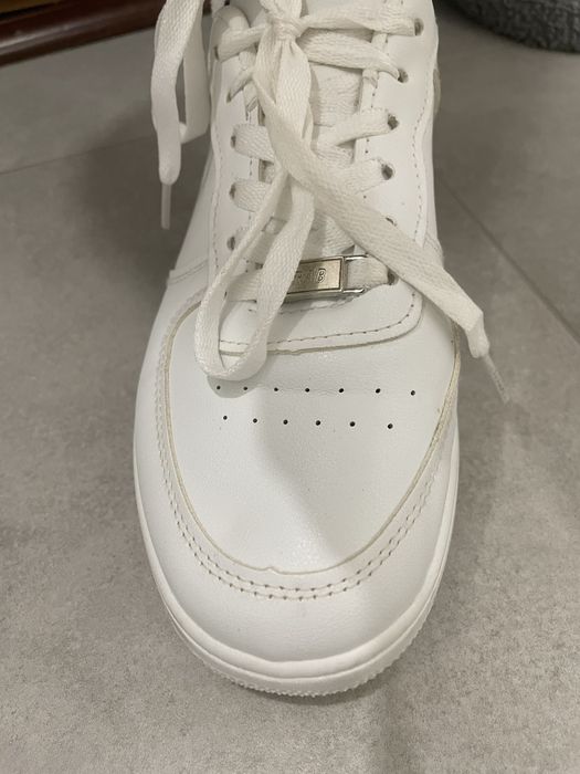 Кросівки жіночі майже нові