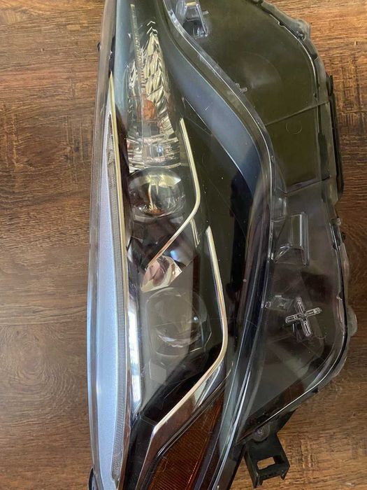 Права фара TOYOTA COROLLA led 2017 2018 2019 лед