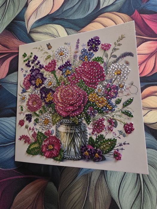 Kartki urodzinowe cekinkami haftowane