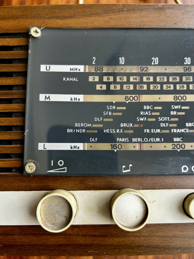 Rádio Blaupunkt, modelo OSTIA