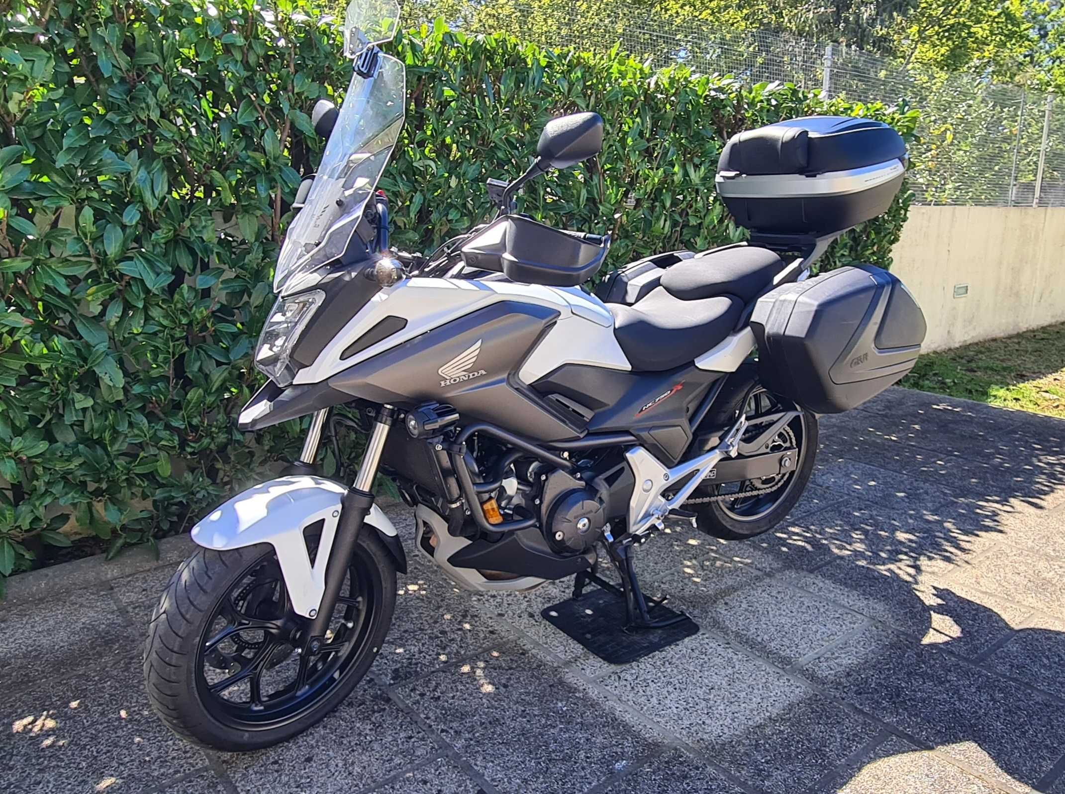 Honda NC 750x 2019 - Muitos Extras.