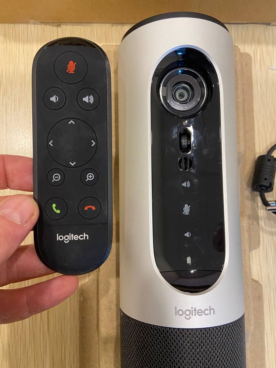 Веб-камера для відеоконференцій Logitech ConferenceCam Connect