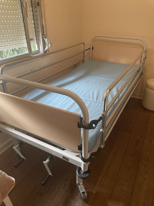Cama hospitalar arriculada