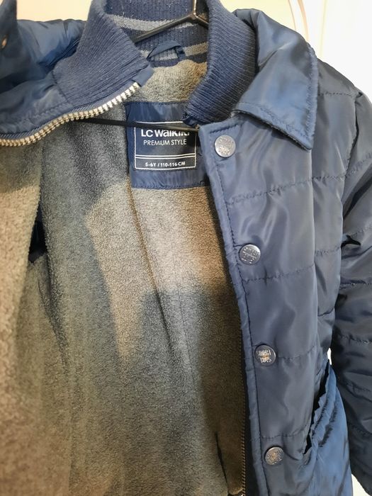 Продам весняну курточку