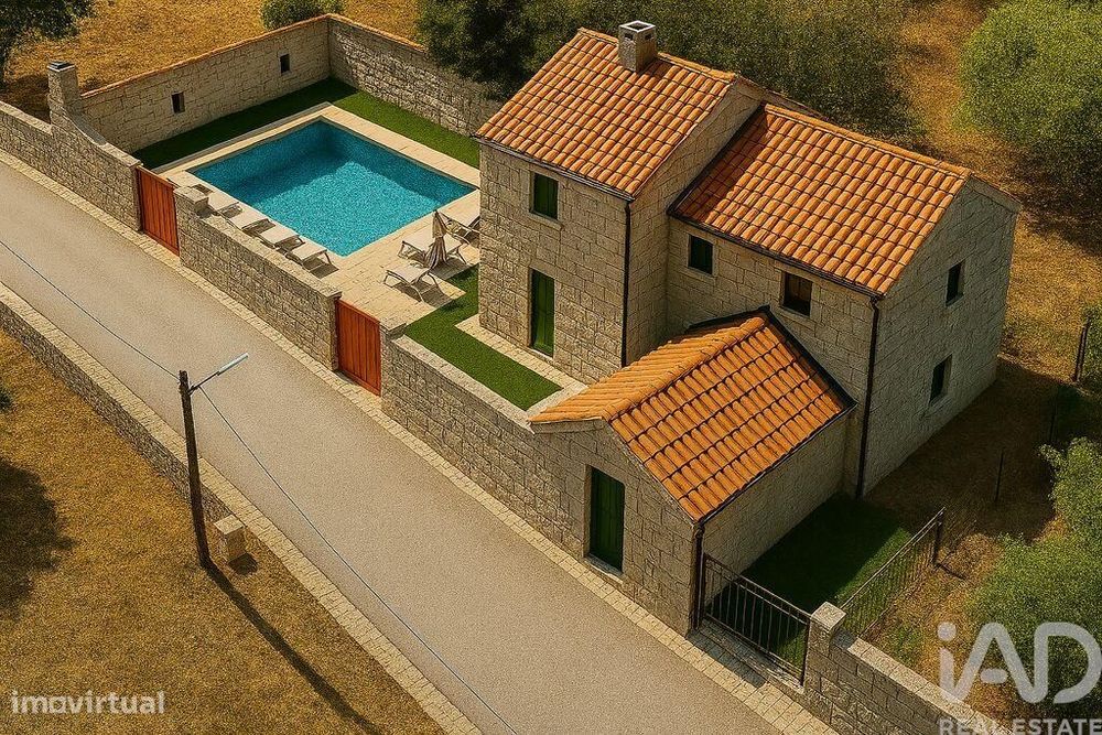 Quinta T4 em Moimenta de Maceira Dão e Lobelhe do Mato de 225,00 m2