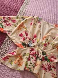 Blusa floral super fluida ,comfortavel