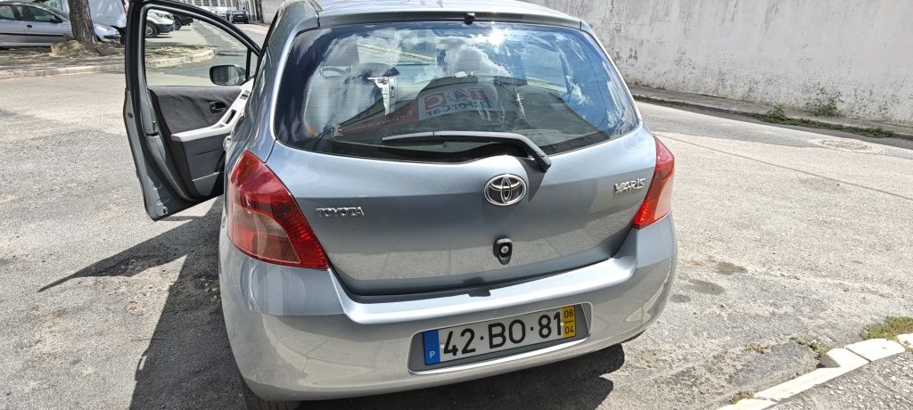 Toyota Yaris  1000cc 70cv