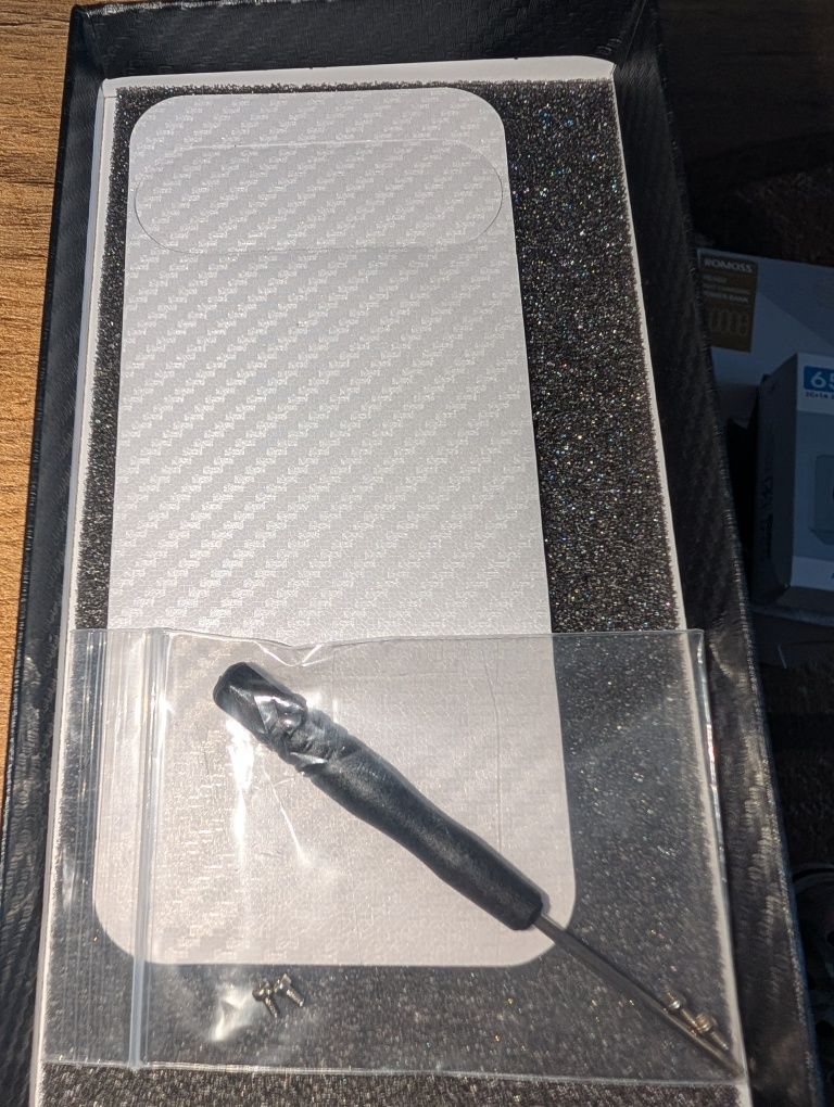 Etui pancerne i ramka metalowa Pixel 9