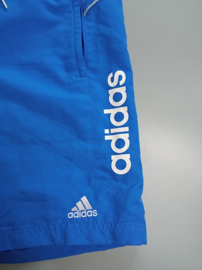 Шорти Adidas. Оригінал! Розмір: М.