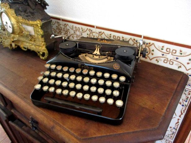 Maquina de escrever antiga 1929