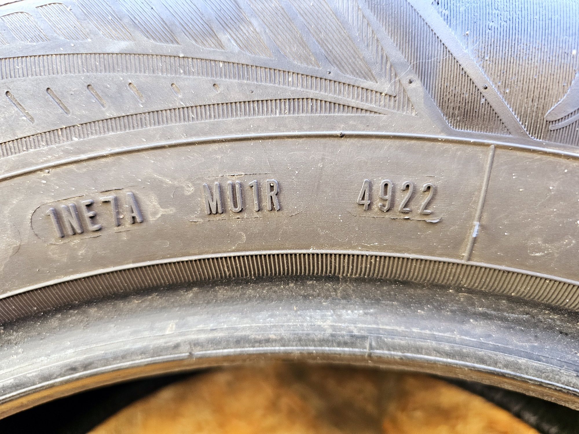 Idealne!!  6,5mm. 2022rok!  235/55 r17 Goodyear Vector 4Seasons