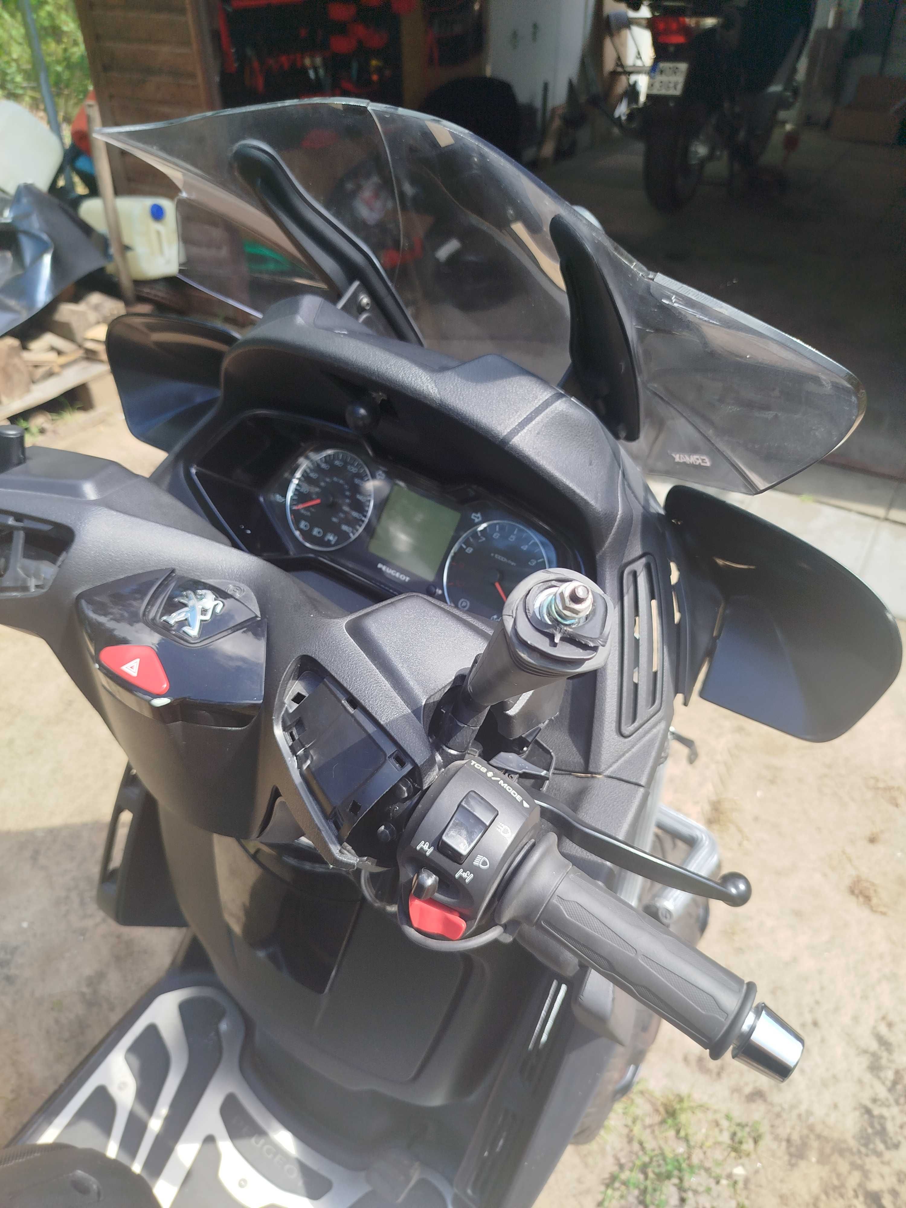 Skuter Peugeot metropolis 400