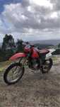 Honda xr400 vermelha