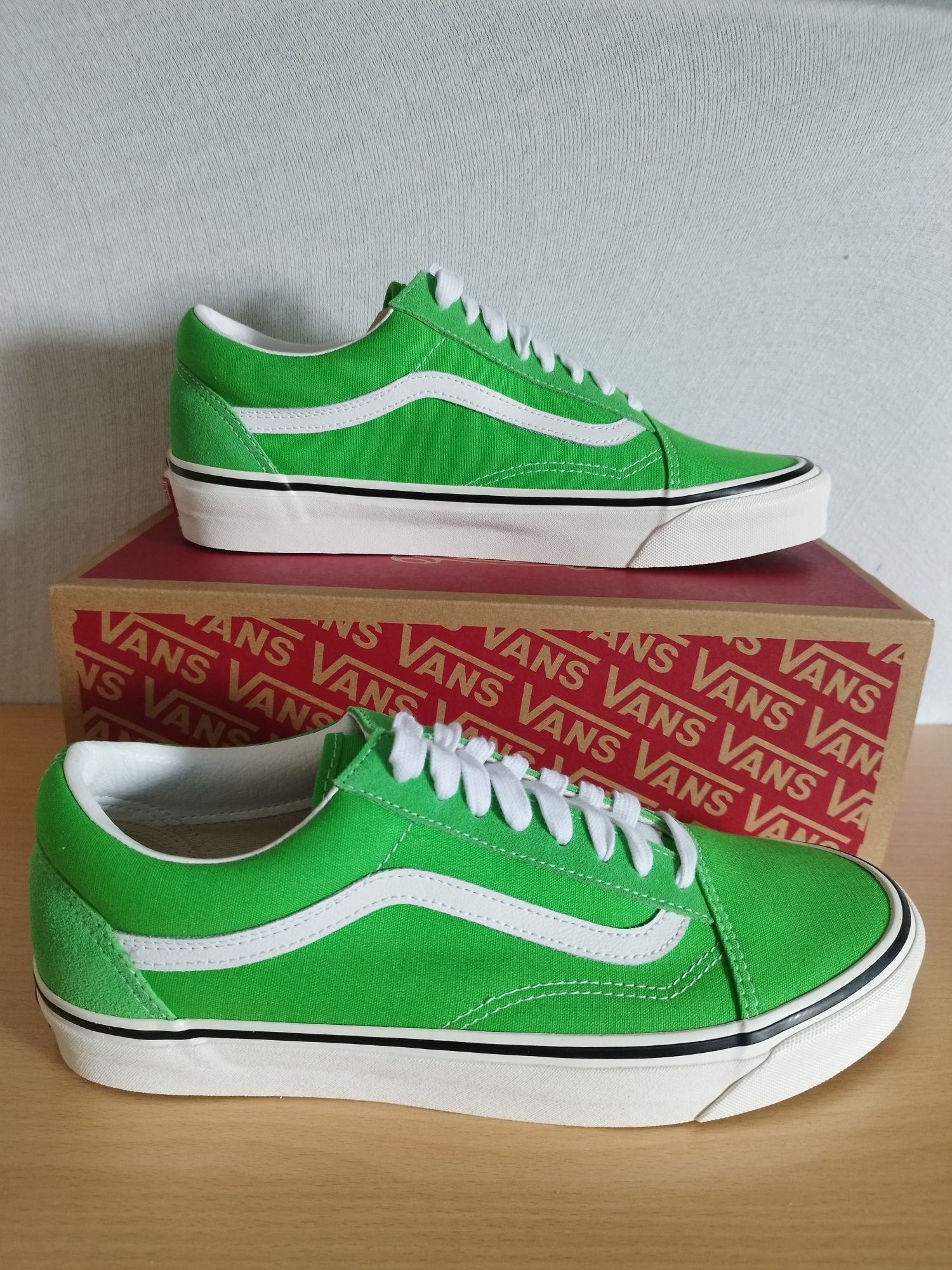 Vans tamanho 43 novos nunca usados