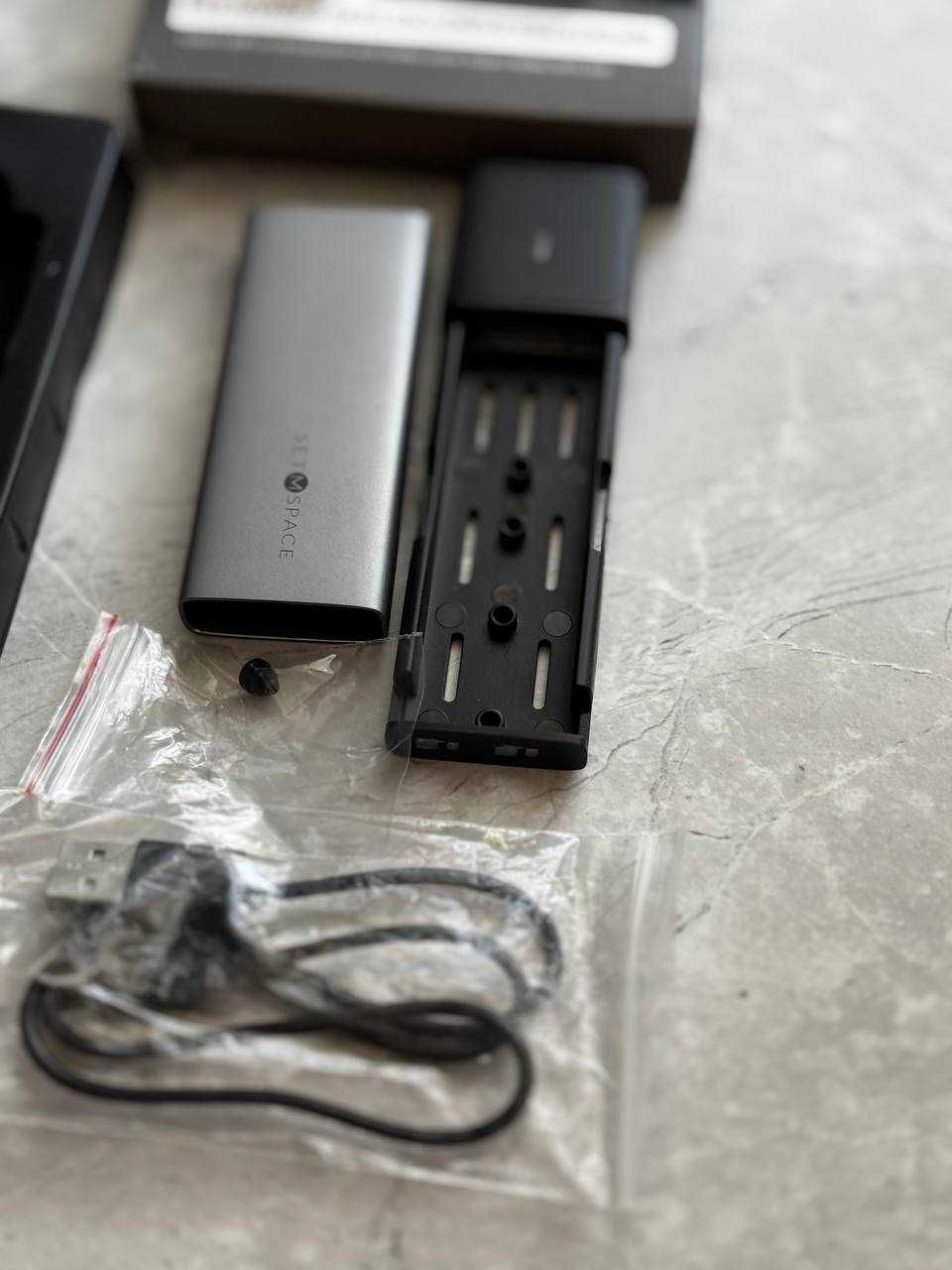 Obudowa SETMSPACE NVMe i SATA, Ssd i kabel