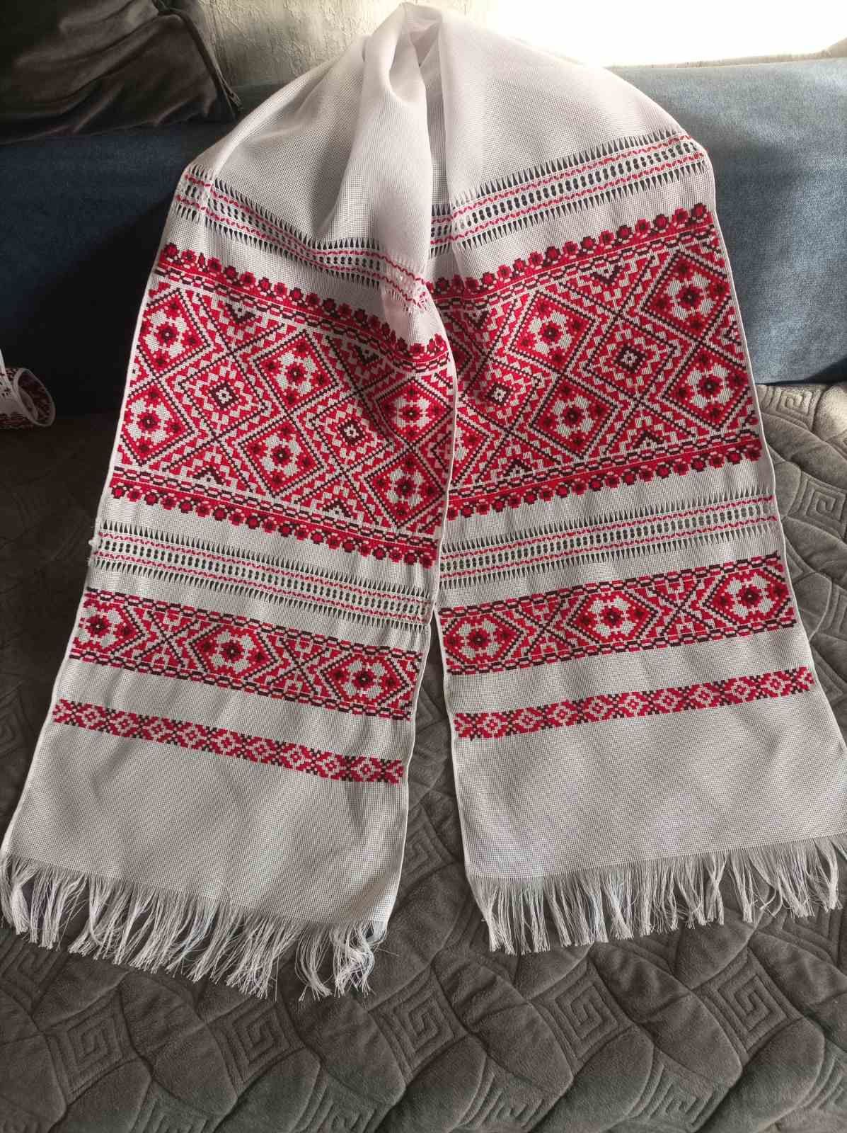 Рушники вишиті, ручна вишивка