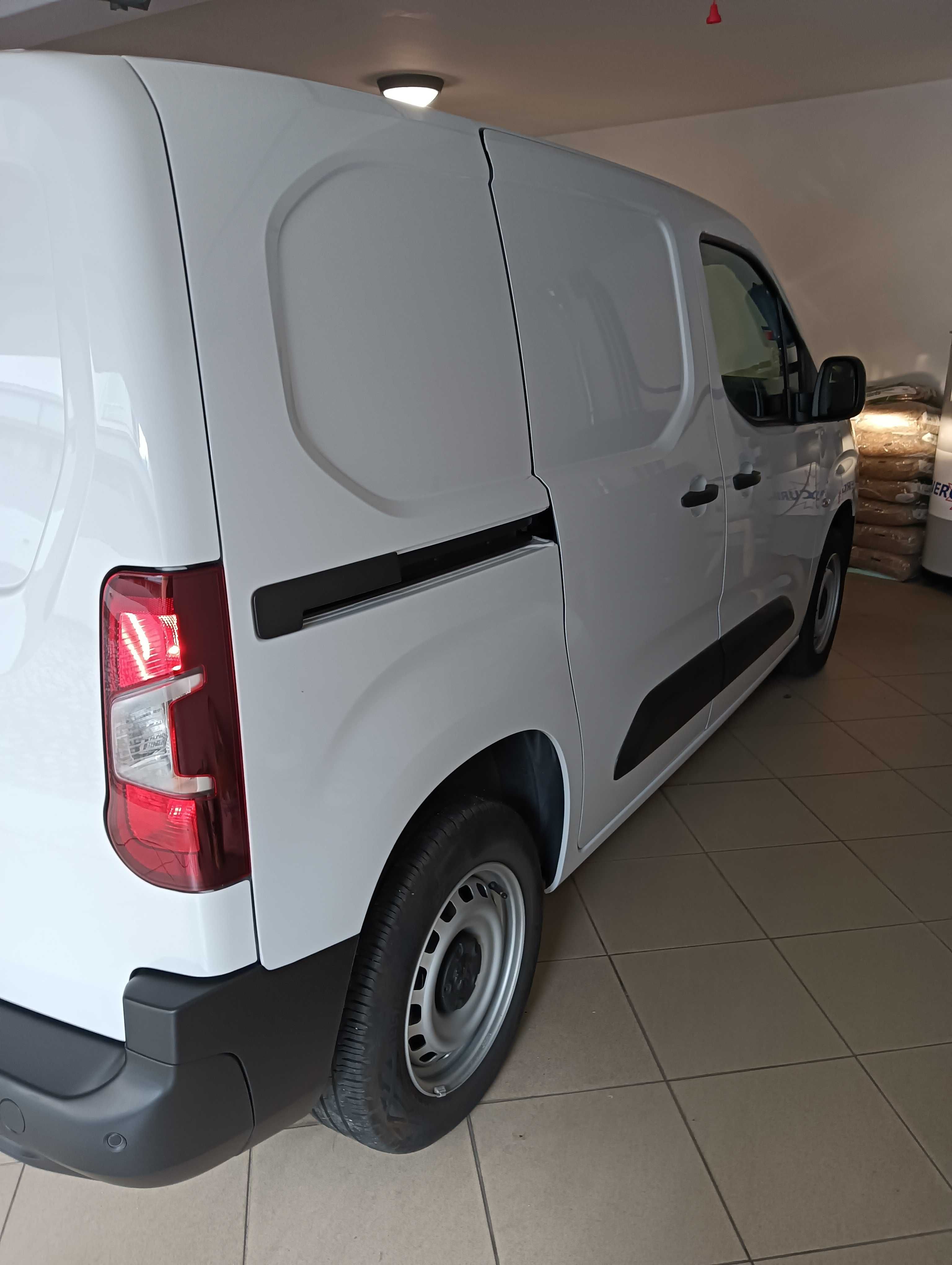 VENDO: Peugeot Partner 2022 como novo