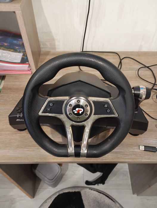 Ігровий руль з свектальною коробкою передач