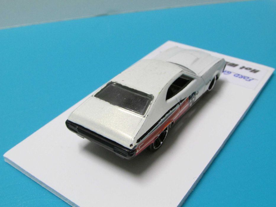 Ford Gran Torino Sport - Miniatura diecast da Hot Wheels