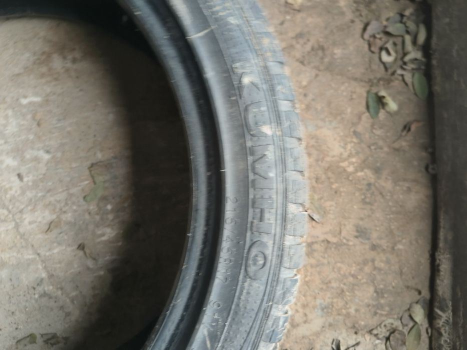 Шина зимова 215 45 r17