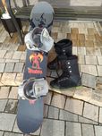 Snowboard z butami