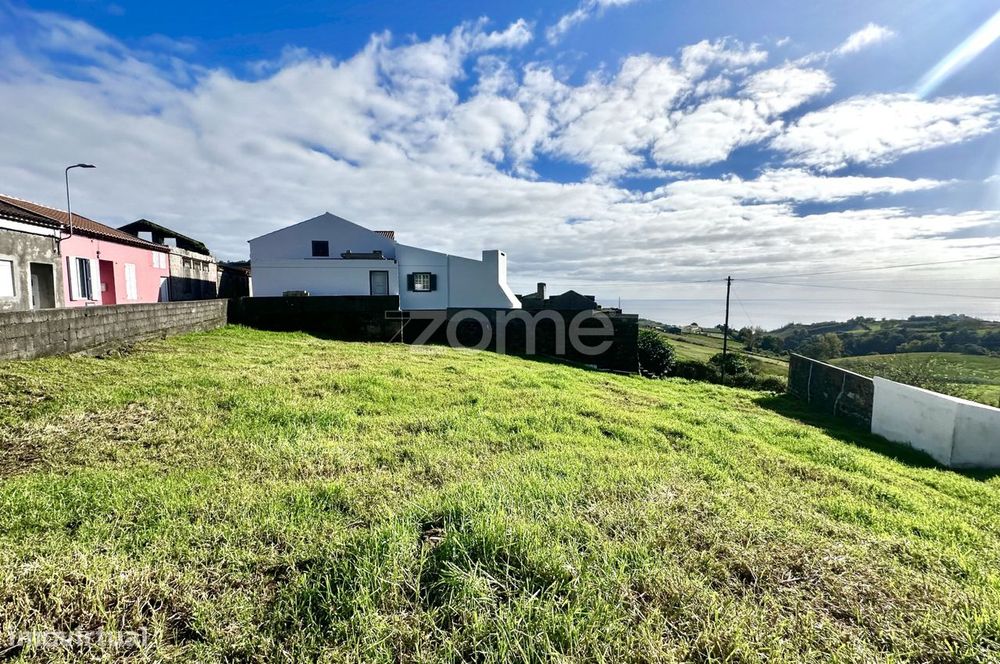 Terreno Urbano com Vista Mar e Campo – Lomba do Pomar, Povoação