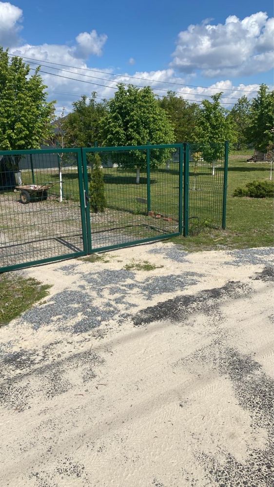 Рівна ділянка в затишному місці