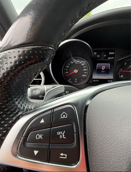 Mercedes C300h AMG (suspensão pneumática)