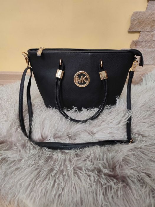 Елегантна сумка у стилі Michael Kors
