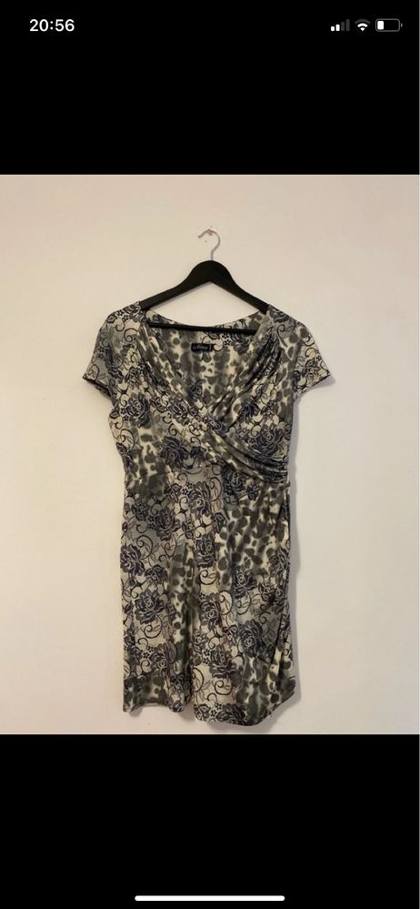 Kopertowa sukienka plus size 44