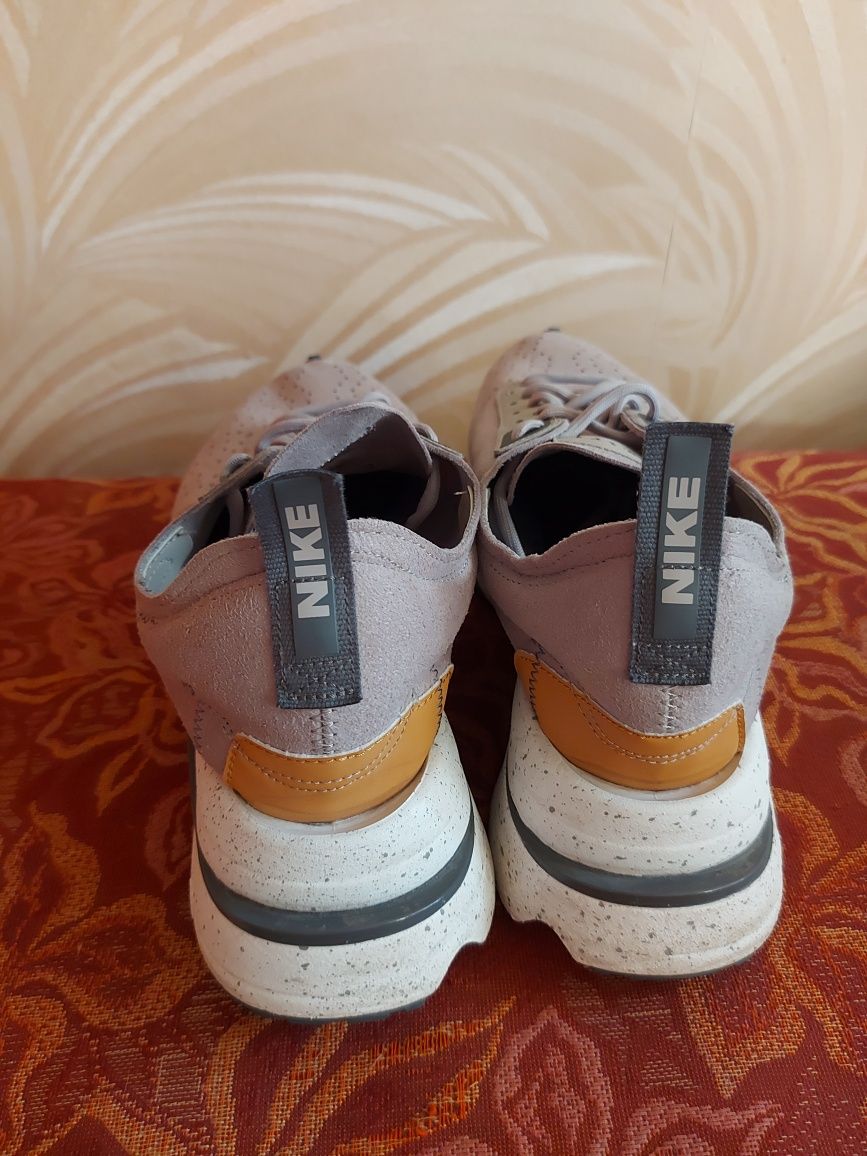 Nike Air Zoom-Type Grey, p.43,5