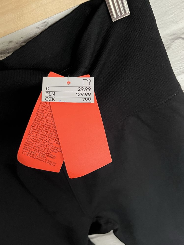 Czarne legginsy push up nowe xs