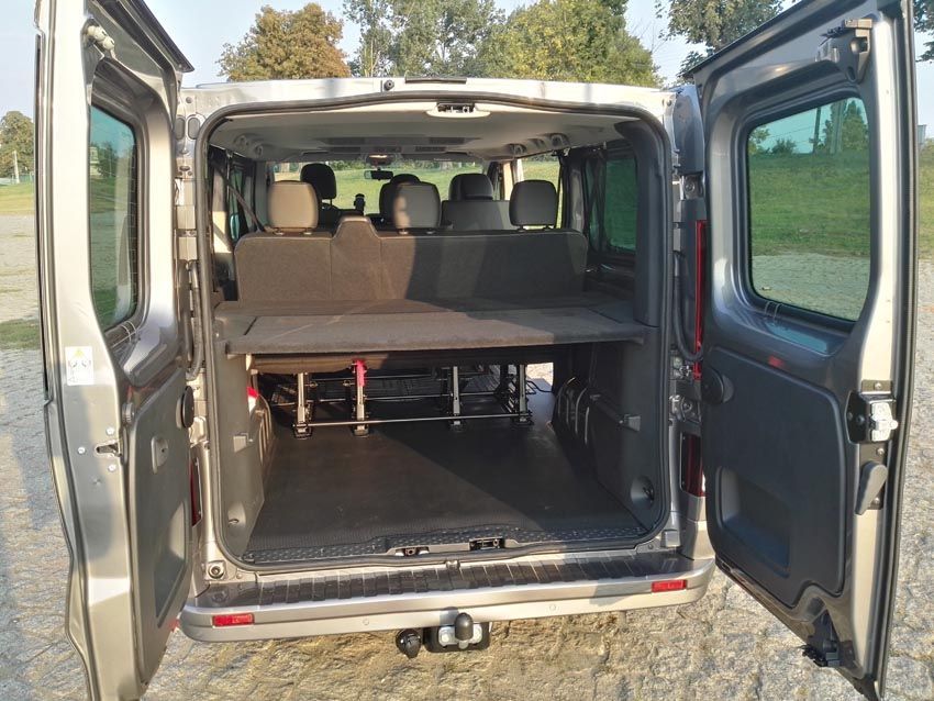 Przewóz osób na lotniska, imprezy, wycieczki