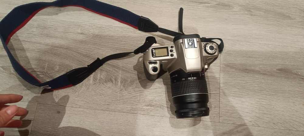 máquina fotográfica de rolo Canon EOS 300