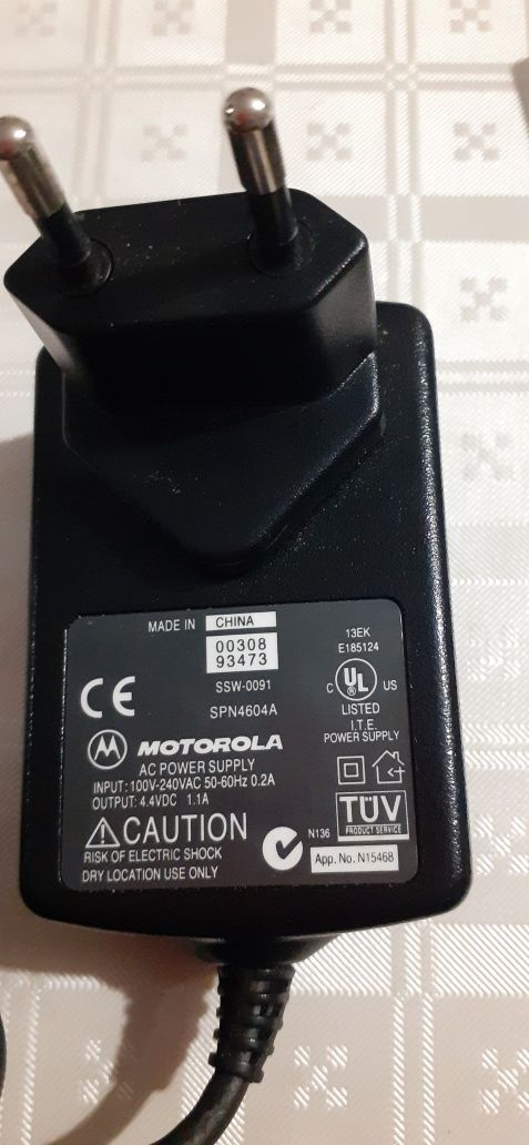 Vintage Motorola Tri-Band