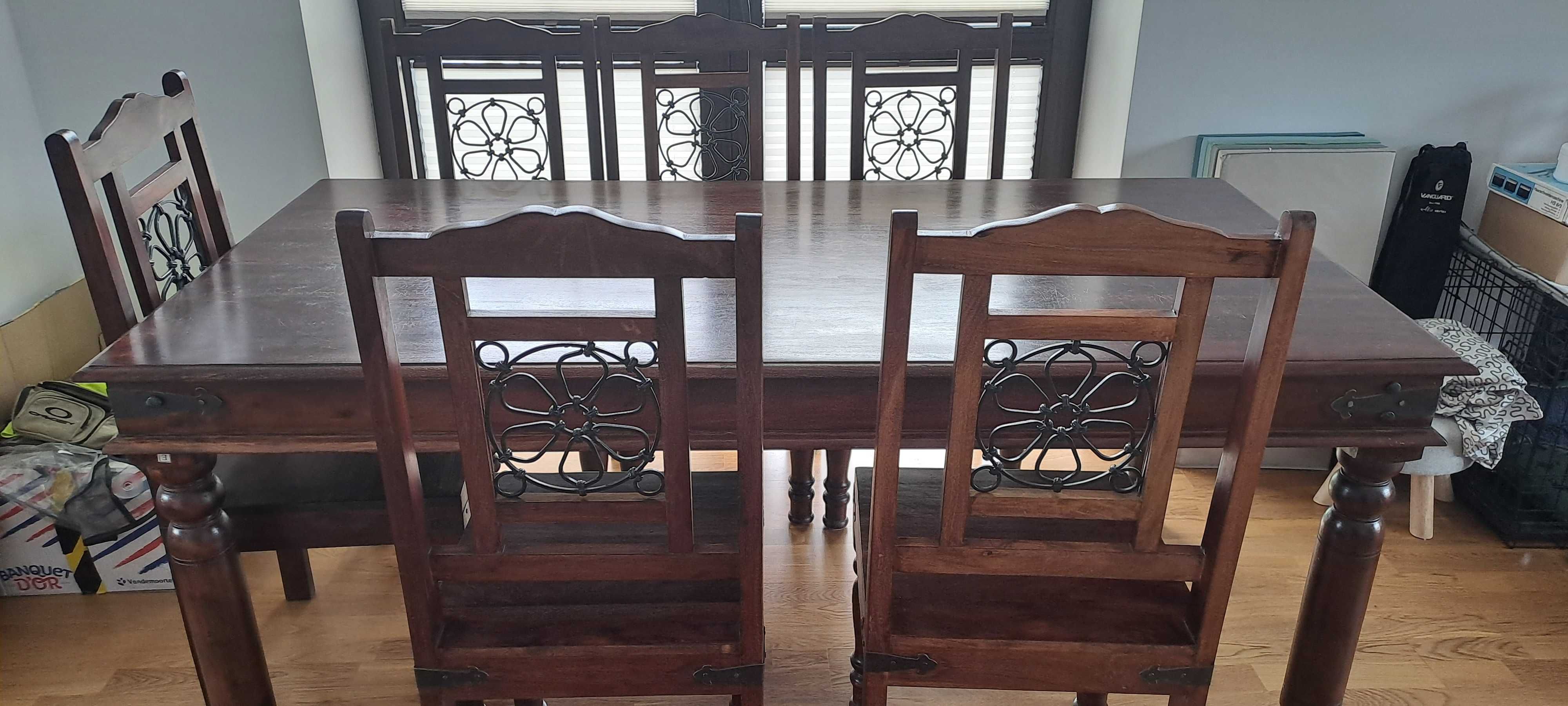 Stół z krzesłami  drewno