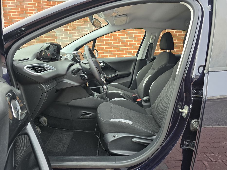 Peugeot 208 1.2 Puretech | Versão Style | 90.000KM
