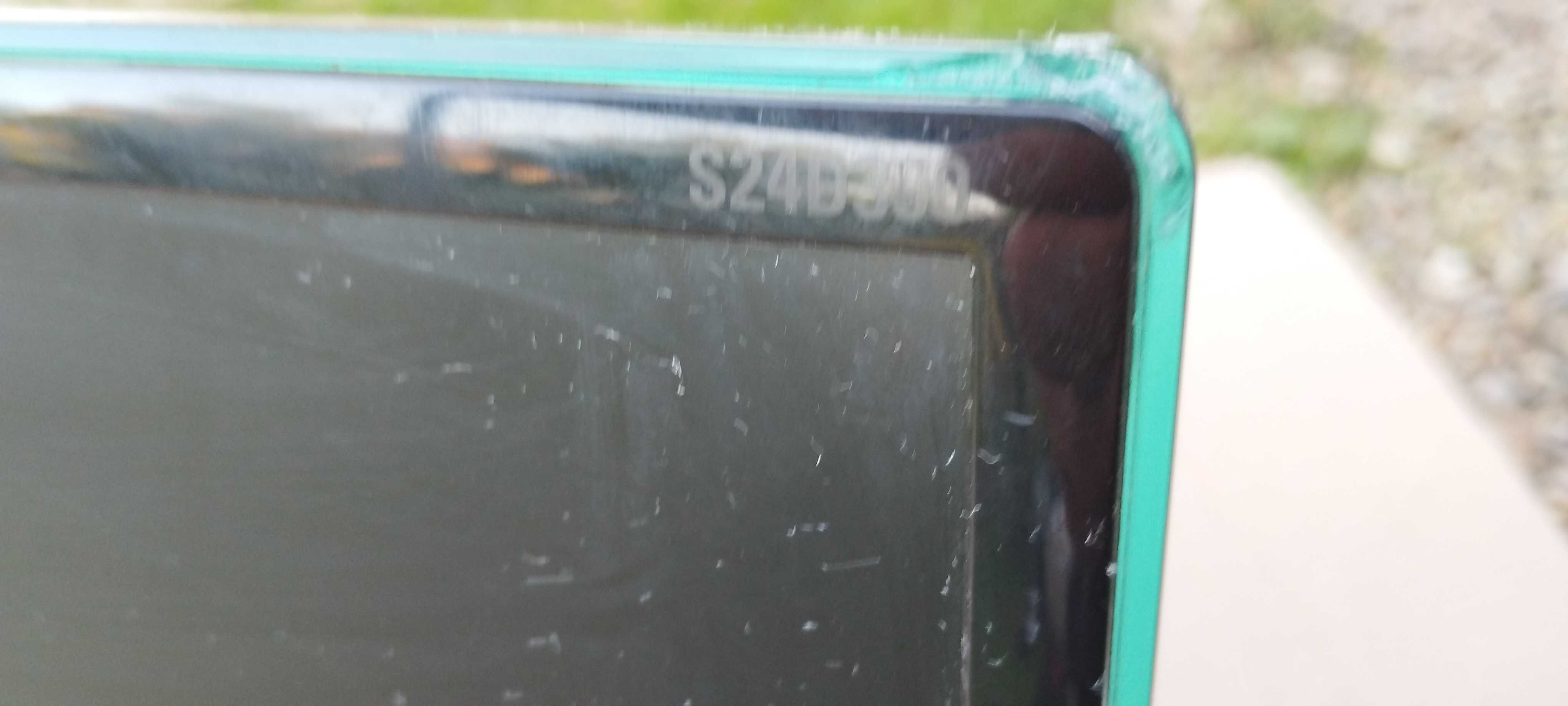 Монітор Samsung LS24D390