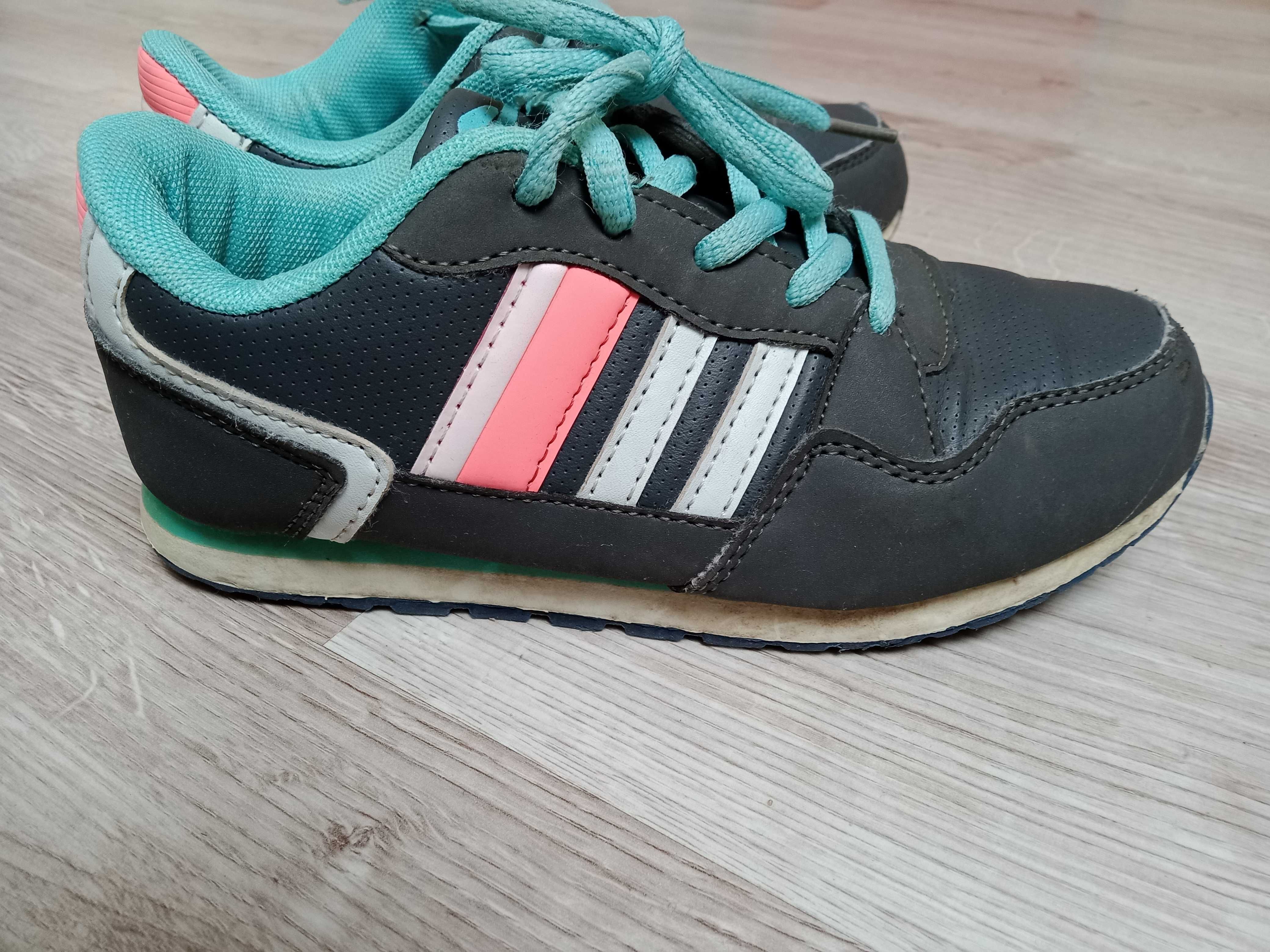 Adidaski, buty sportowe