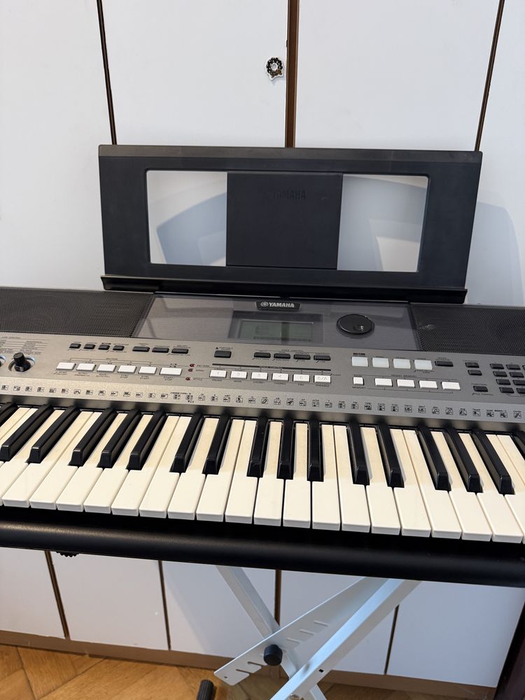Синтезатор Yamaha psr e 443