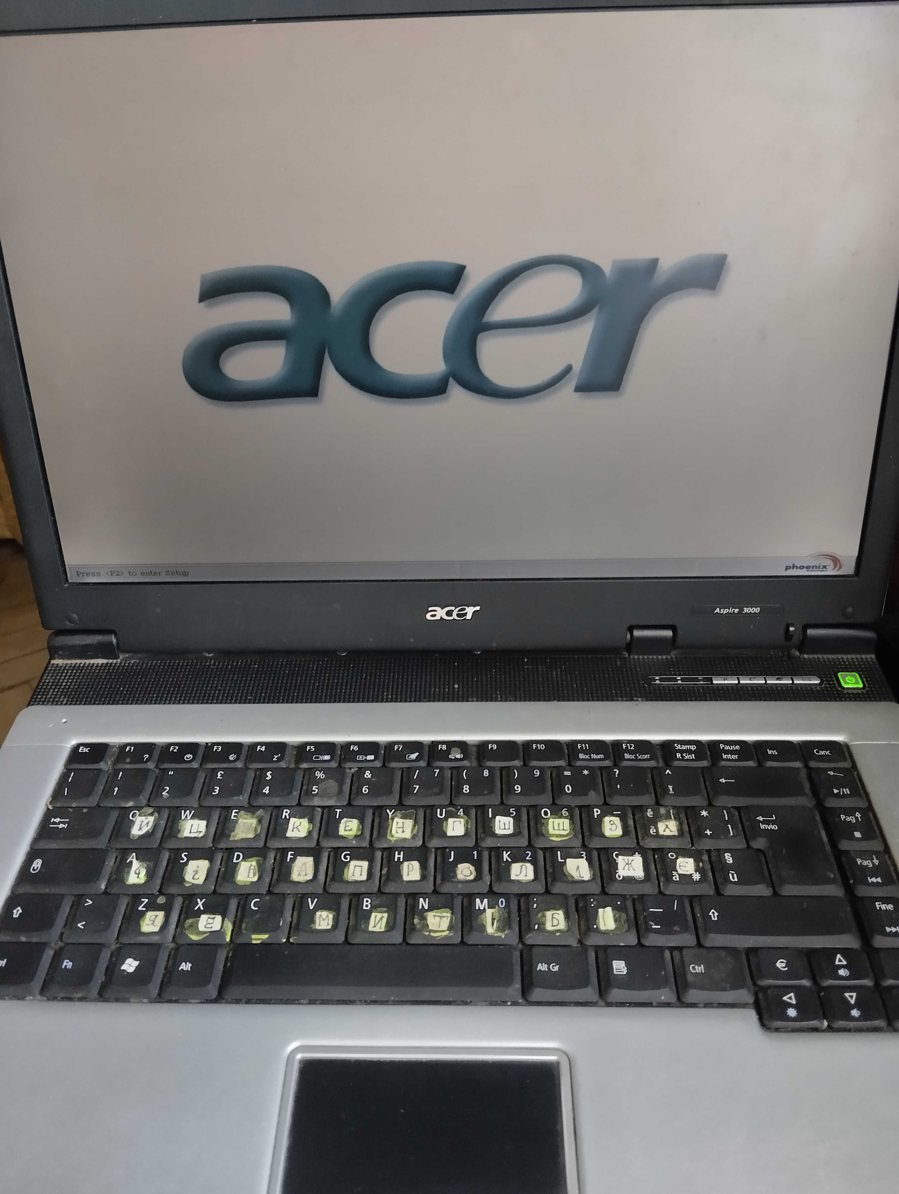 Ноутбук Acer 3000 робочій 330г
